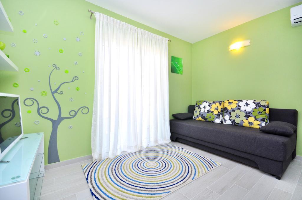 Apartments Sakal Trogir Habitación foto