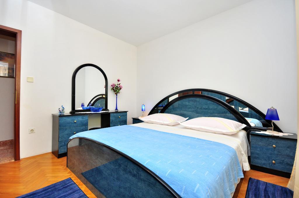 Apartments Sakal Trogir Habitación foto